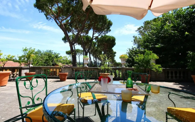 Villa Near Rome With Pool and Stunning Views