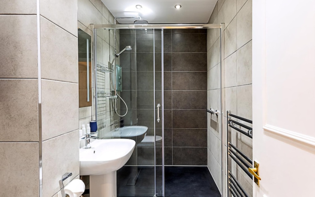 Modern Bayswater Flat