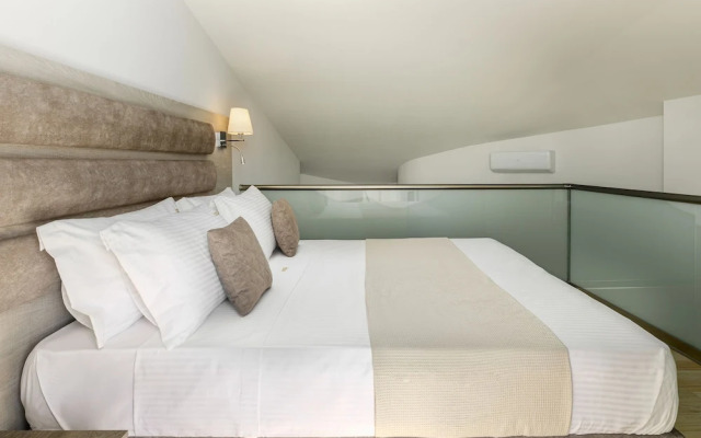 Aria Garden Suites