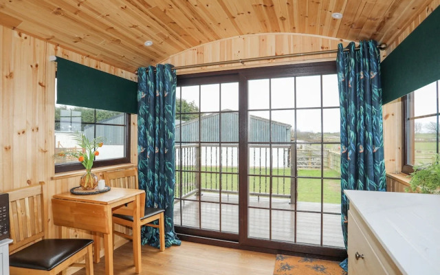 Tal Sarn Shepherd Hut