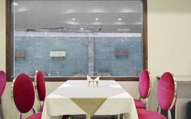 Townhouse OAK The Saffron Hotel