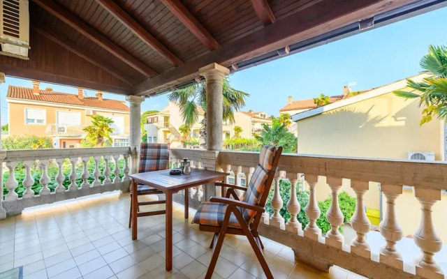 Pretty Apartment With Balcony