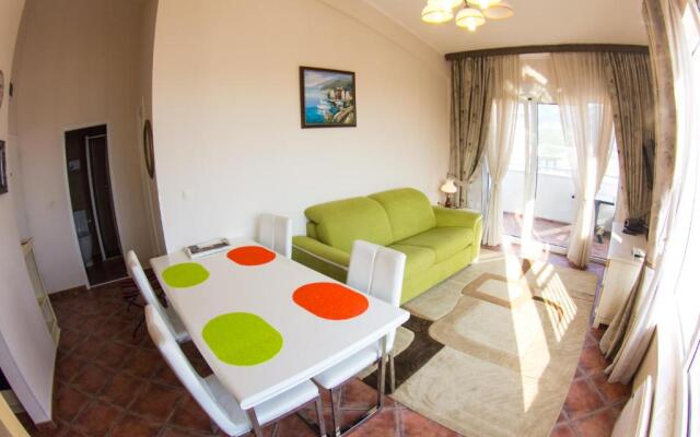 Mila & Aleksandr Apartments