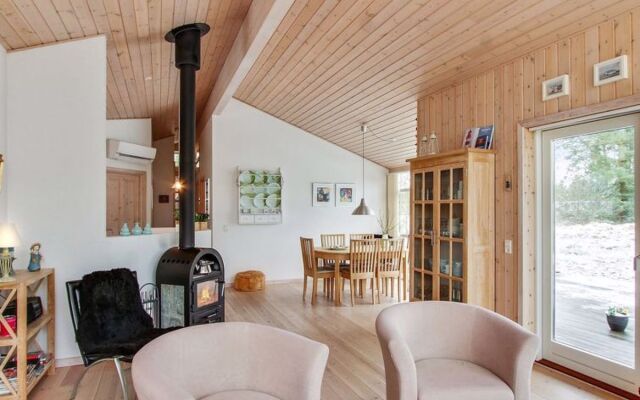 "Sylvia" - 2.3km from the sea in NW Jutland