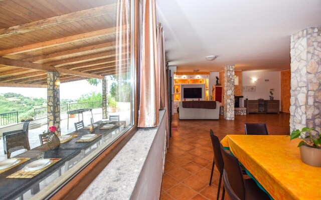 Beautiful Home in Civitavecchia With Sauna, Wifi and 6 Bedrooms