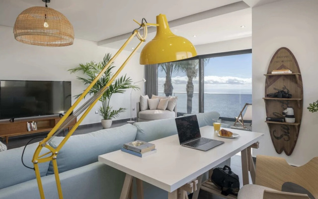 With Pool and Superb sea View - Villa Candelária