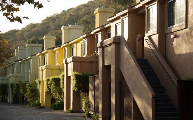 Sycamore Mineral Springs Resort