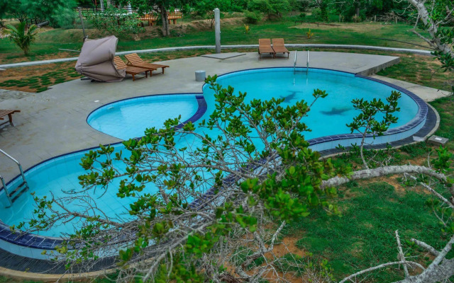 Lake Villa Resort