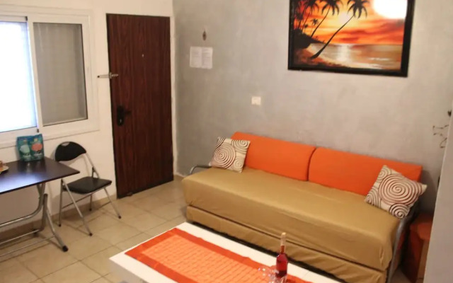 Zimmer Dora Dead Sea