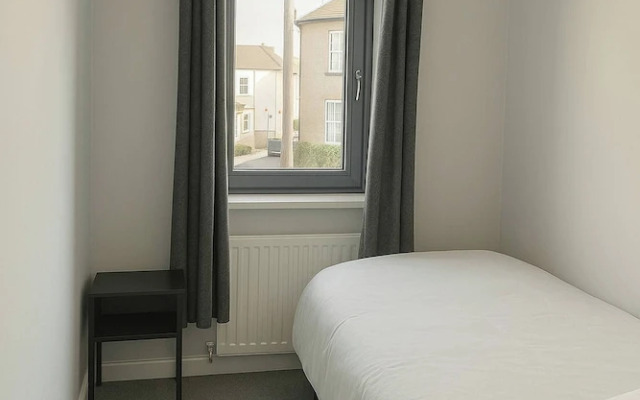 House in Brighton & Hove With Parking