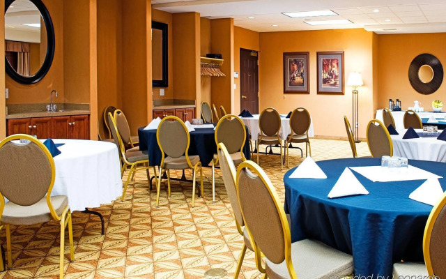 Holiday Inn Express Grande Prairie