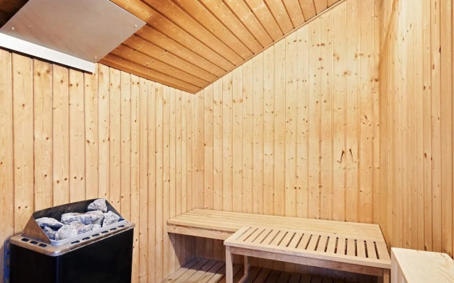 8 Person Holiday Home in Nexo-by Traum