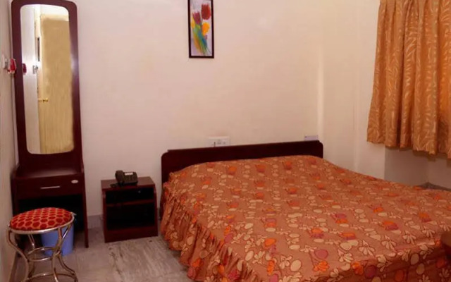 OYO 43924 Harry Guest House