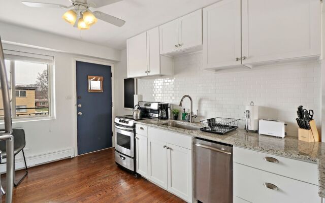 Picturesque 1BR Apt in Arlington Heights