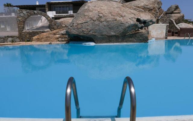 Rock Villa-Guest house by Neuvel