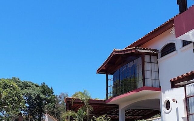 Lindo estudio perto do Hospital BOS