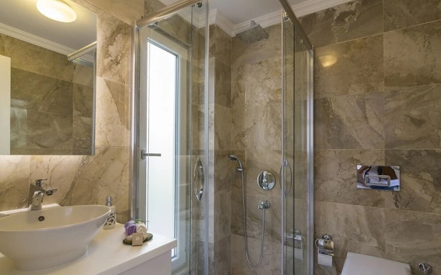 Villa Hecky by Akdenizvillam