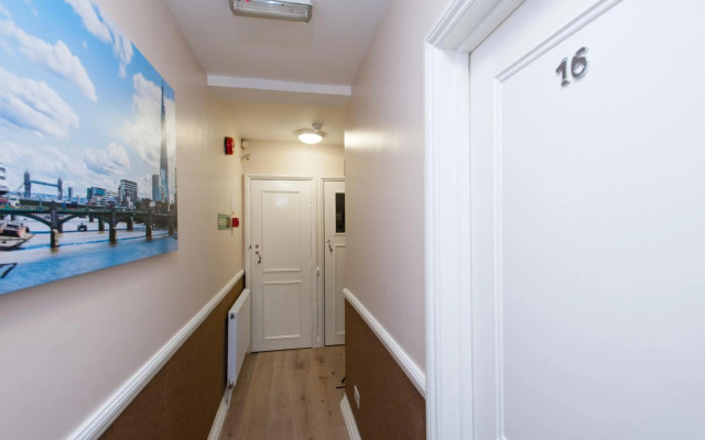 Marble Arch Inn Hotel