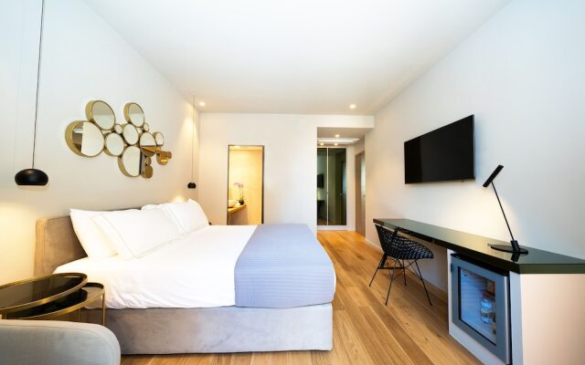 Elite Accommodations & Hydromassage Pool