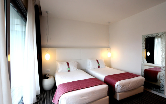 Holiday Inn Nola - Naples Vulcano Buono by IHG