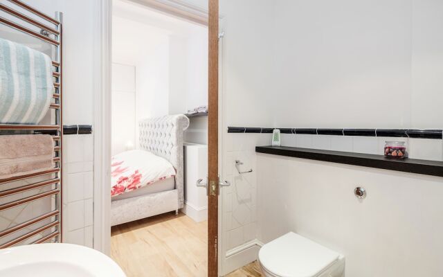 Nevern sq 2 Bed 2 Bath Cromwell