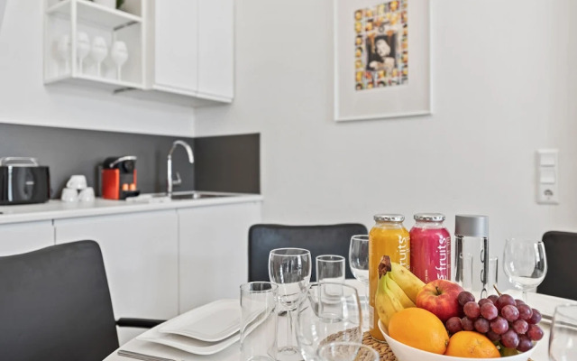 SKY9 Apartments City Center