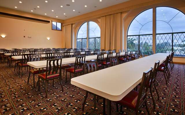 Best Western Plus Dockside Waterfront Inn