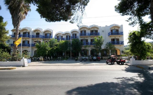 Theodorou Beach Hotel Apartments