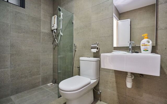 OYO Home 1135 Magnificent 1BR Kenwingston