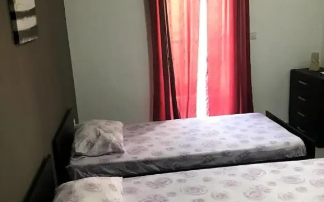 Luqa Apartment - 5 mins from Airport