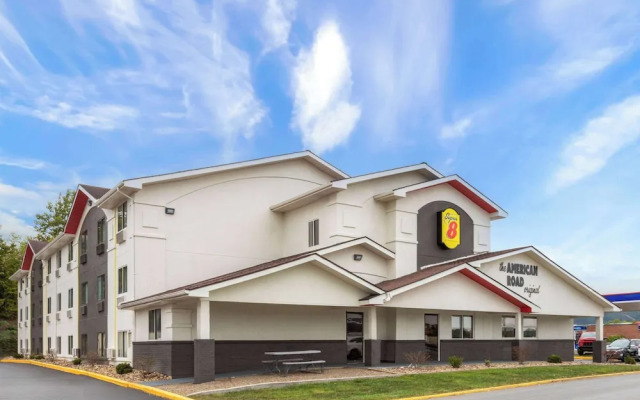 Super 8 by Wyndham Summersville/New River National Park