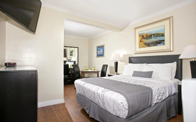 Ocean Beach Hotel