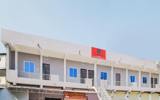 OYO 79074 Flagship Hotel Verma Inn