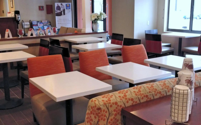 Comfort Inn & Suites Brattleboro I-91