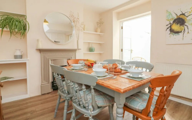 3 Lowerbourne Terrace