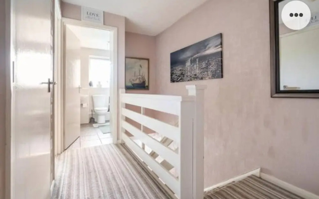 Home in Medway 3bedroom Free Sports Free Parking