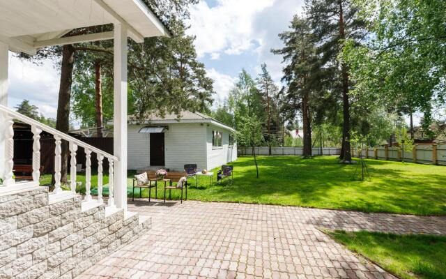 Праздничный Дом