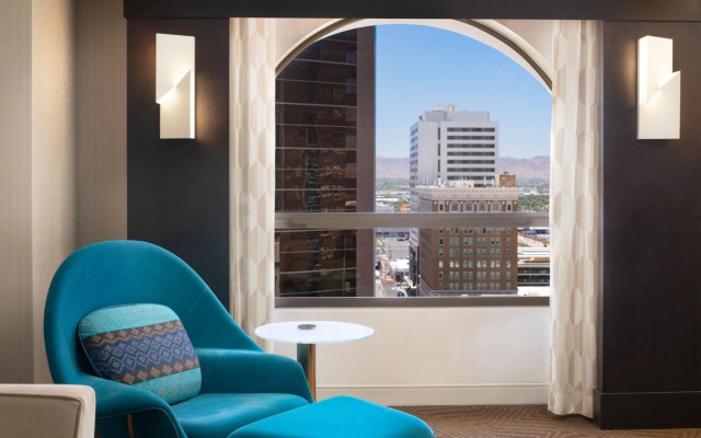 Renaissance Phoenix Downtown