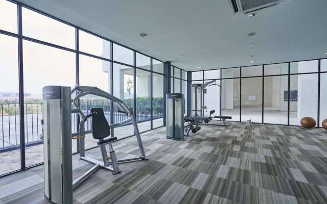 Oyo Home 89316 Special Studio Setia Alam Trefoil