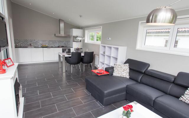 Modern chalet with dishwasher not far from the Biesbosch