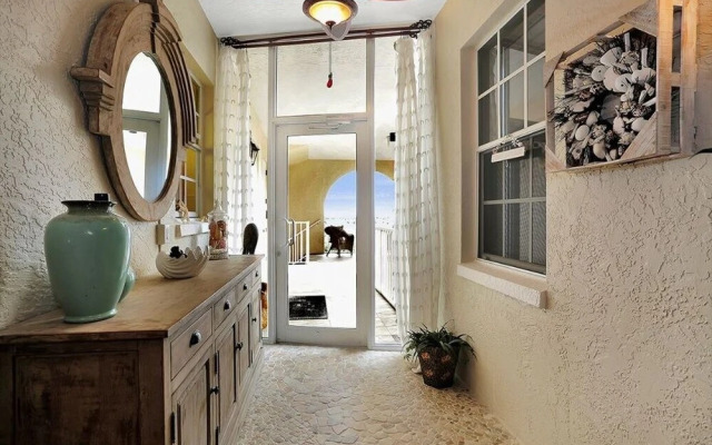 Hideaway Beach Penthouse 0 Beachfront, Gated Community, And Luxurious! 3 Bedroom Home by RedAwning