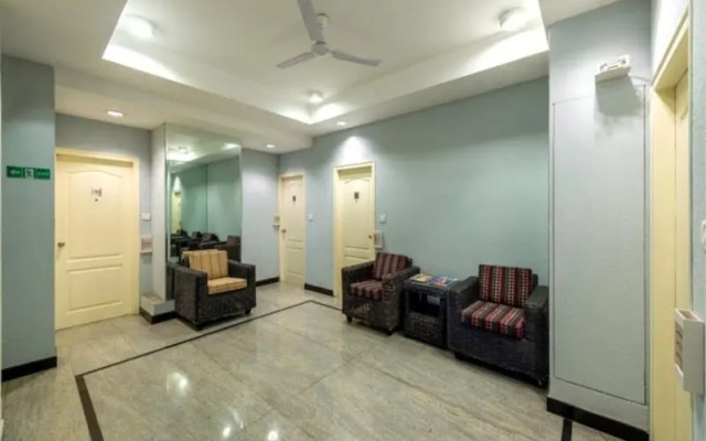 Treebo Trend White MG