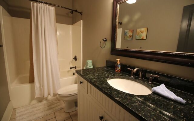 229 King Luxury Suites