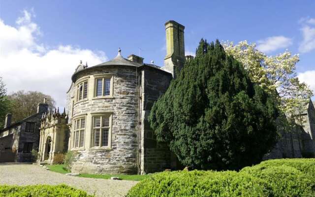 Luxurious Mansion in The Bothy With Private Terrace