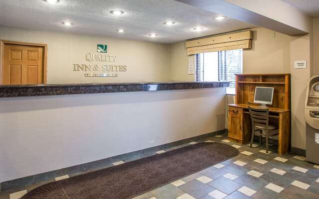 Quality Inn & Suites Marinette