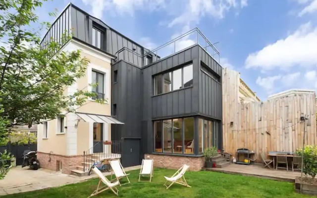 Paris Agnette Garden House