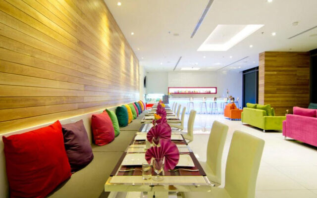 Seven Zea Chic Hotel
