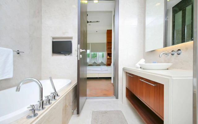 Straits Quay Marina Suites