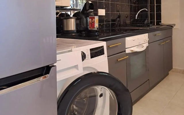 La Marina Oasis, 2-beds, Sleeps 4, 10 min to Beach