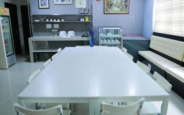 KLCC Chinatown Deluxe 2 Pax Suite